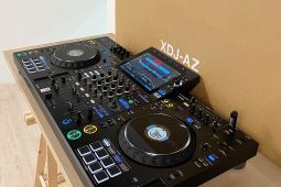 AlphaTheta XDJ-AZ  vše v jednom DJ systému